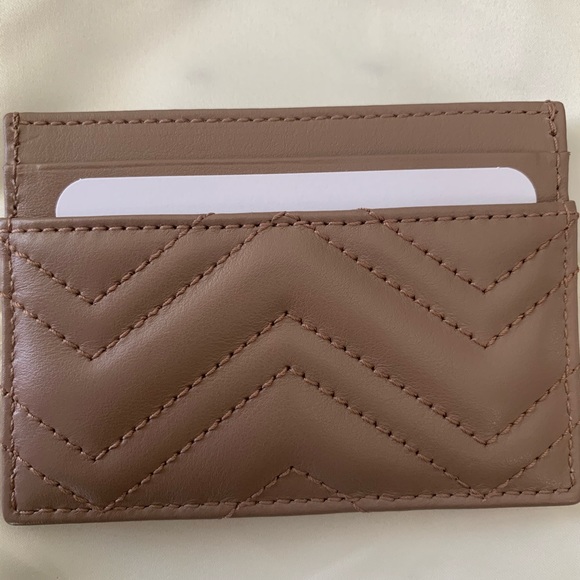 Gucci Marmont Card Holder - Picture 3 of 7